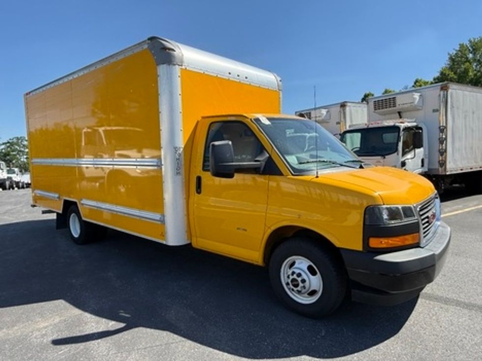 Light Duty Box Truck-Light and Medium Duty Trucks-GMC-2021-Savana G33903-Jessup-MD-97,186\n\t\tmiles-$ 26,000 - Image 1