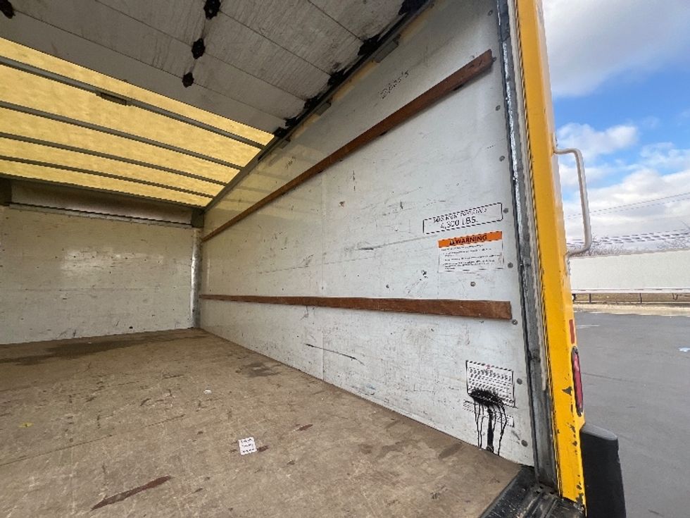 Light Duty Box Truck-Light and Medium Duty Trucks-GMC-2021-Savana G33903-Jessup-MD-97,186\n\t\tmiles-$ 26,000 - Image 11