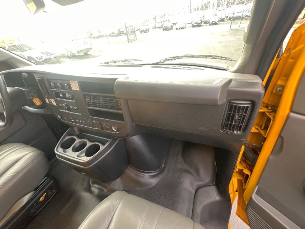 Light Duty Box Truck-Light and Medium Duty Trucks-GMC-2021-Savana G33903-Jessup-MD-97,186\n\t\tmiles-$ 26,000 - Image 20
