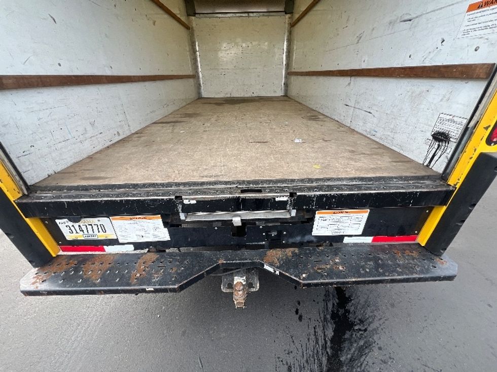 Light Duty Box Truck-Light and Medium Duty Trucks-GMC-2021-Savana G33903-Jessup-MD-97,186\n\t\tmiles-$ 26,000 - Image 9