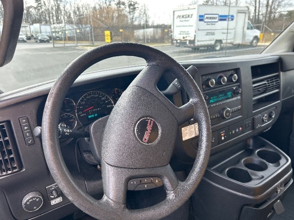 Light Duty Box Truck-Light and Medium Duty Trucks-GMC-2021-Savana G33903-Jessup-MD-98,187\n\t\tmiles-$ 26,000 - Image 16