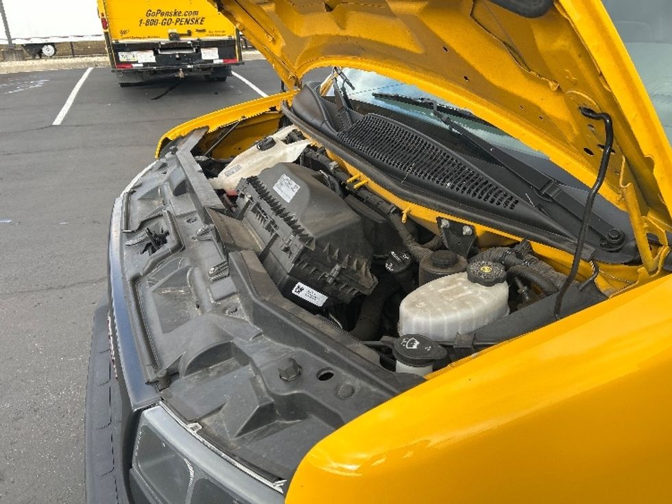 Light Duty Box Truck-Light and Medium Duty Trucks-GMC-2021-Savana G33903-Jessup-MD-98,187\n\t\tmiles-$ 26,000 - Image 23