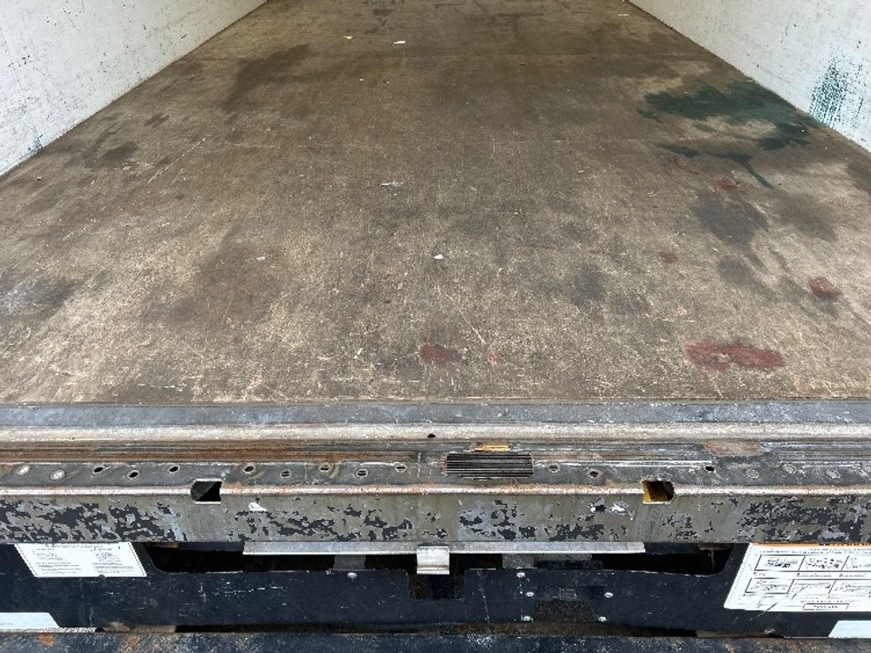 Light Duty Box Truck-Light and Medium Duty Trucks-GMC-2021-Savana G33903-Jessup-MD-98,187\n\t\tmiles-$ 26,000 - Image 9