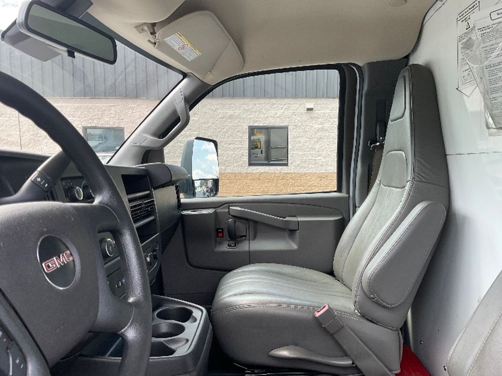 Light Duty Box Truck-Light and Medium Duty Trucks-GMC-2021-Savana G33903-Jessup-PA-58,878\n\t\tmiles-$ 33,000 - Image 16