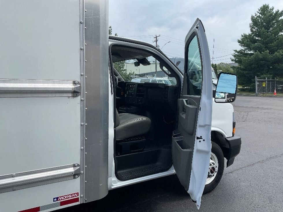Light Duty Box Truck-Light and Medium Duty Trucks-GMC-2021-Savana G33903-Jessup-PA-58,878\n\t\tmiles-$ 33,000 - Image 17