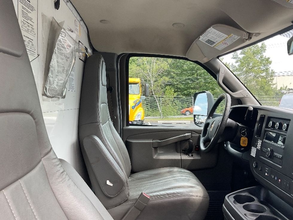 Light Duty Box Truck-Light and Medium Duty Trucks-GMC-2021-Savana G33903-Jessup-PA-58,878\n\t\tmiles-$ 33,000 - Image 19