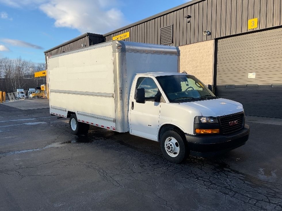 Light Duty Box Truck-Light and Medium Duty Trucks-GMC-2021-Savana G33903-Jessup-PA-88,051\n\t\tmiles-$ 29,750 - Image 1