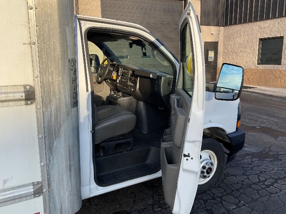 Light Duty Box Truck-Light and Medium Duty Trucks-GMC-2021-Savana G33903-Jessup-PA-88,051\n\t\tmiles-$ 29,750 - Image 20