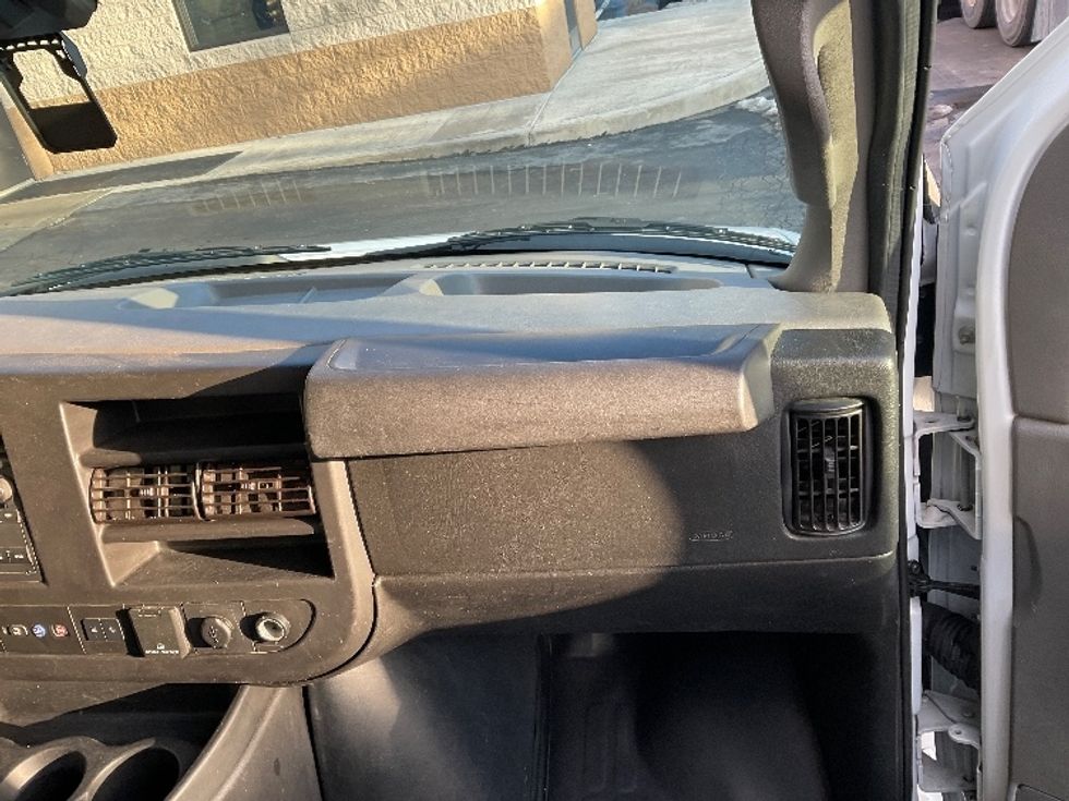 Light Duty Box Truck-Light and Medium Duty Trucks-GMC-2021-Savana G33903-Jessup-PA-88,051\n\t\tmiles-$ 29,750 - Image 21