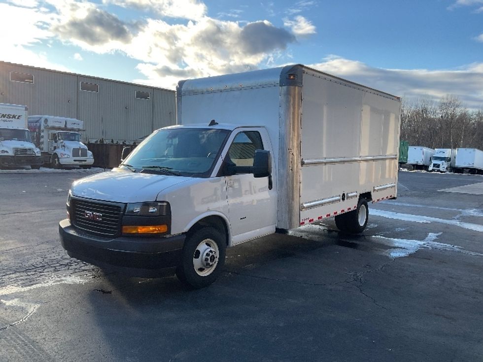 Light Duty Box Truck-Light and Medium Duty Trucks-GMC-2021-Savana G33903-Jessup-PA-88,051\n\t\tmiles-$ 29,750 - Image 3