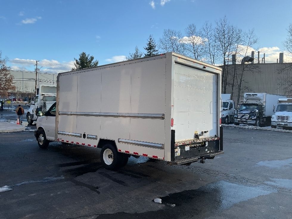 Light Duty Box Truck-Light and Medium Duty Trucks-GMC-2021-Savana G33903-Jessup-PA-88,051\n\t\tmiles-$ 29,750 - Image 6
