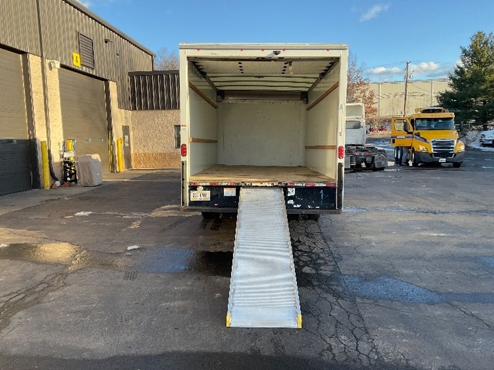 Light Duty Box Truck-Light and Medium Duty Trucks-GMC-2021-Savana G33903-Jessup-PA-88,051\n\t\tmiles-$ 29,750 - Image 9
