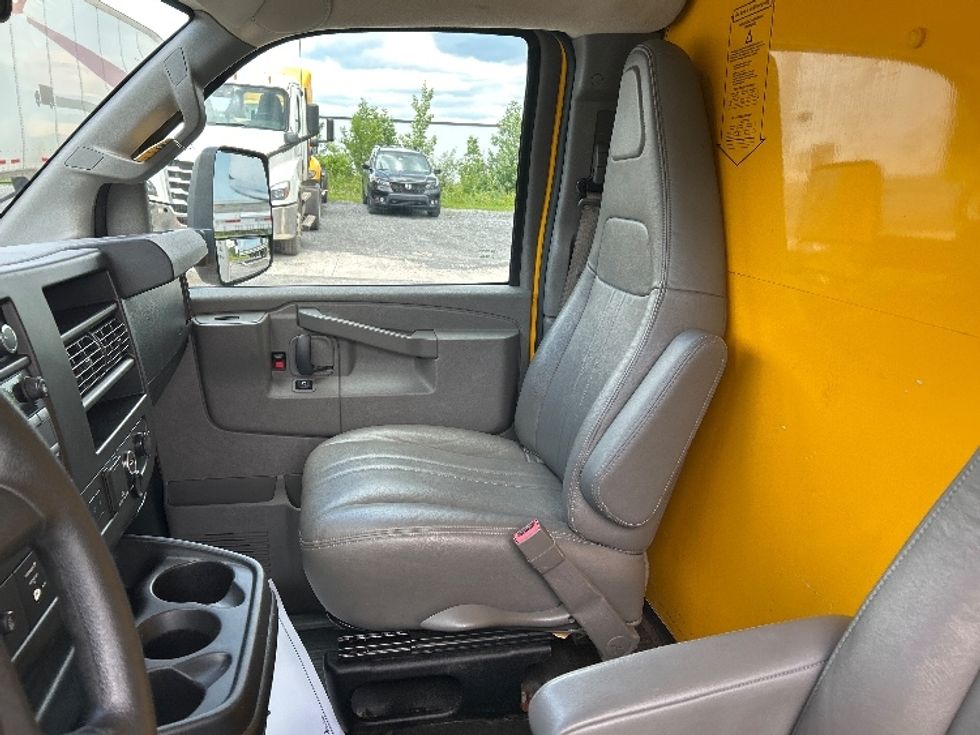 Light Duty Box Truck-Light and Medium Duty Trucks-GMC-2021-Savana G33903-Johnstown-PA-75,185\n\t\tmiles-$ 27,000 - Image 19