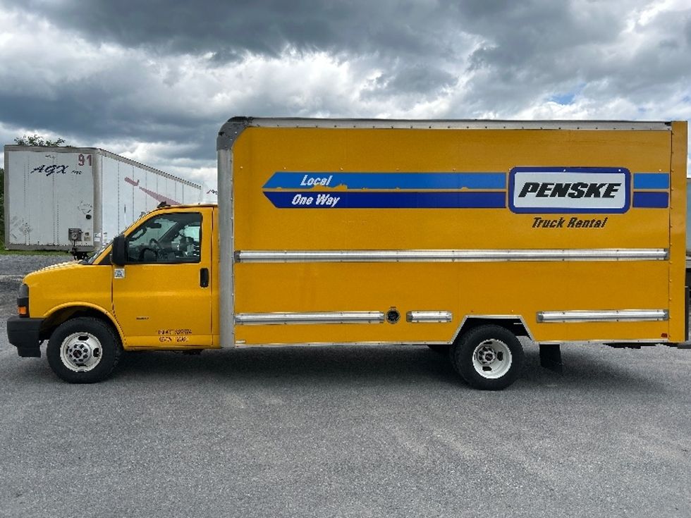 Light Duty Box Truck-Light and Medium Duty Trucks-GMC-2021-Savana G33903-Johnstown-PA-75,185\n\t\tmiles-$ 27,000 - Image 4