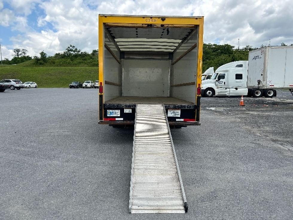 Light Duty Box Truck-Light and Medium Duty Trucks-GMC-2021-Savana G33903-Johnstown-PA-75,185\n\t\tmiles-$ 27,000 - Image 9