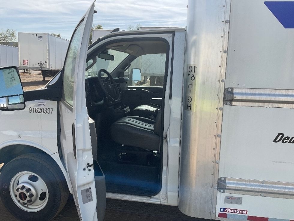 Light Duty Box Truck-Light and Medium Duty Trucks-GMC-2021-Savana G33903-Jurupa Valley-CA-88,037\n\t\tmiles-$ 32,250 - Image 15
