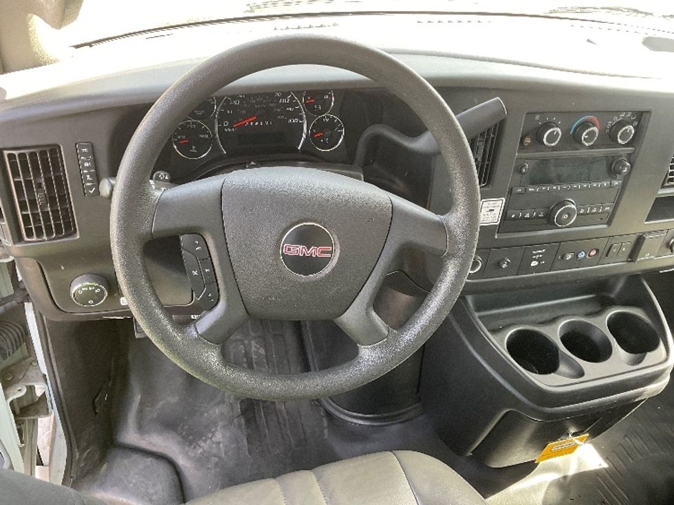 Light Duty Box Truck-Light and Medium Duty Trucks-GMC-2021-Savana G33903-Jurupa Valley-CA-88,037\n\t\tmiles-$ 32,250 - Image 17