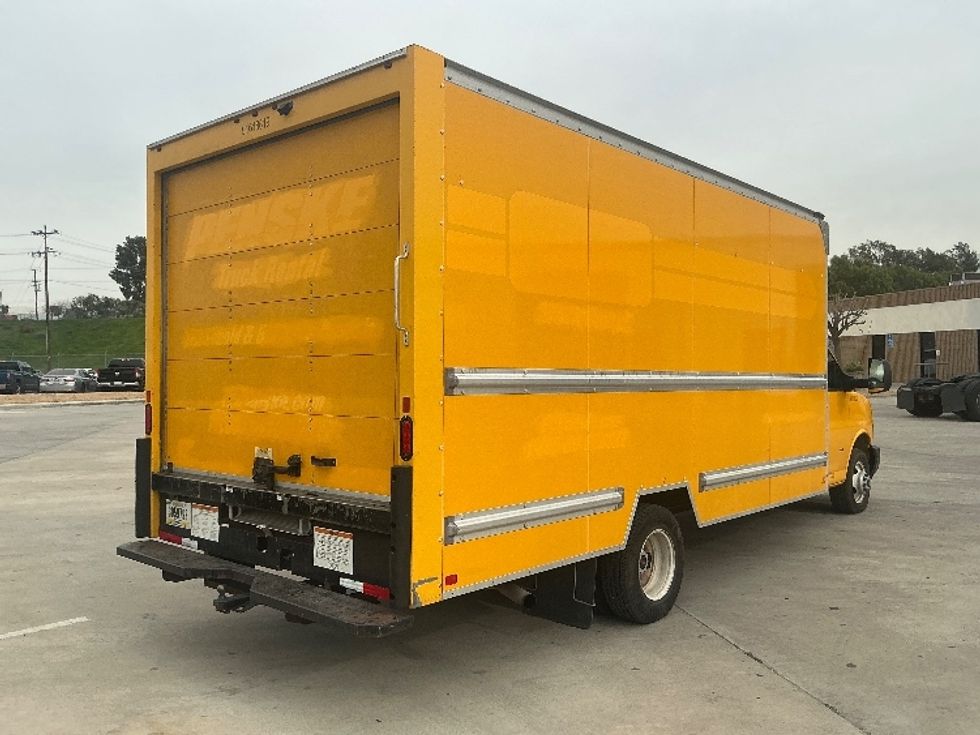 Light Duty Box Truck-Light and Medium Duty Trucks-GMC-2021-Savana G33903-Jurupa Valley-CA-88,539\n\t\tmiles-$ 29,000 - Image 13
