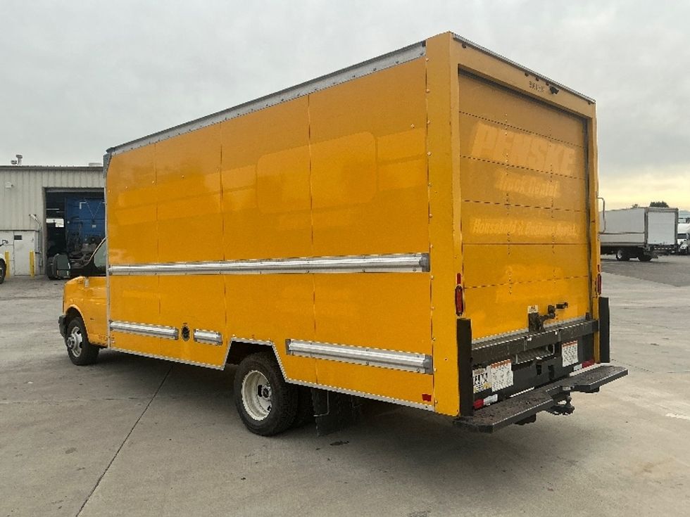 Light Duty Box Truck-Light and Medium Duty Trucks-GMC-2021-Savana G33903-Jurupa Valley-CA-88,539\n\t\tmiles-$ 29,000 - Image 6