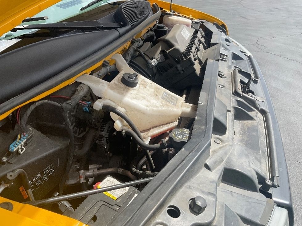 Light Duty Box Truck-Light and Medium Duty Trucks-GMC-2021-Savana G33903-Jurupa Valley-CA-91,322\n\t\tmiles-$ 28,750 - Image 23