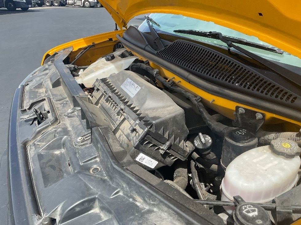 Light Duty Box Truck-Light and Medium Duty Trucks-GMC-2021-Savana G33903-Jurupa Valley-CA-91,322\n\t\tmiles-$ 28,750 - Image 24