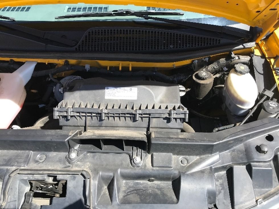 Light Duty Box Truck-Light and Medium Duty Trucks-GMC-2021-Savana G33903-Jurupa Valley-CA-92,692\n\t\tmiles-$ 26,250 - Image 24