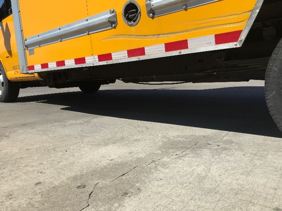 Light Duty Box Truck-Light and Medium Duty Trucks-GMC-2021-Savana G33903-Jurupa Valley-CA-92,692\n\t\tmiles-$ 26,250 - Image 5