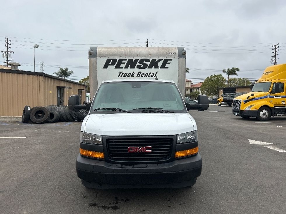 Light Duty Box Truck-Light and Medium Duty Trucks-GMC-2021-Savana G33903-Jurupa Valley-CA-94,306\n\t\tmiles-$ 32,000 - Image 2