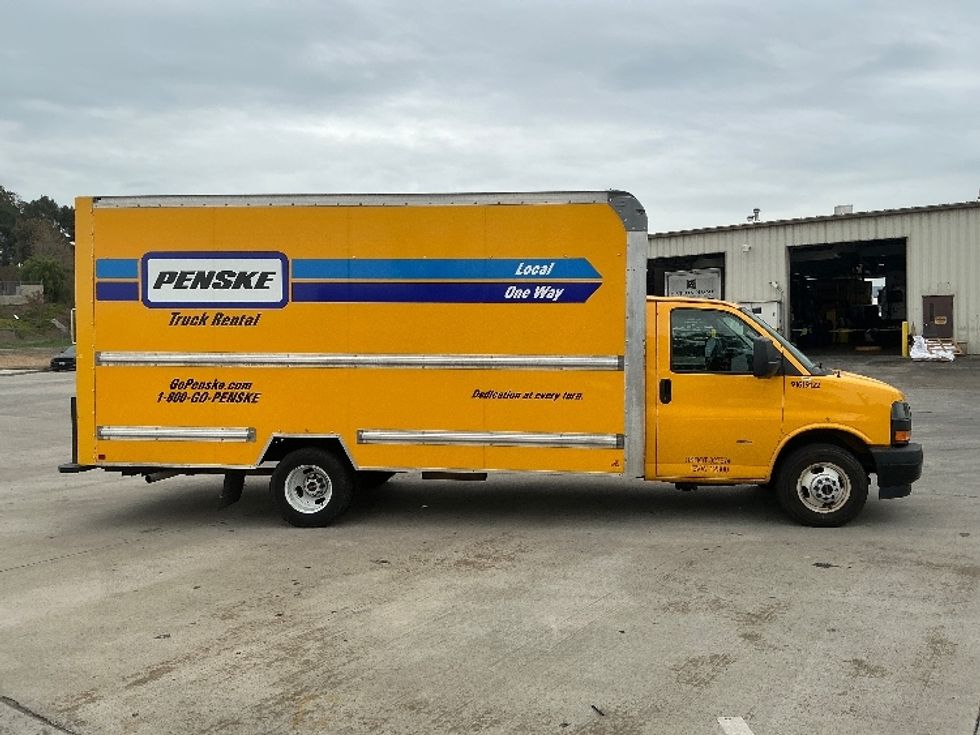 Light Duty Box Truck-Light and Medium Duty Trucks-GMC-2021-Savana G33903-Jurupa Valley-CA-96,963\n\t\tmiles-$ 25,750 - Image 15