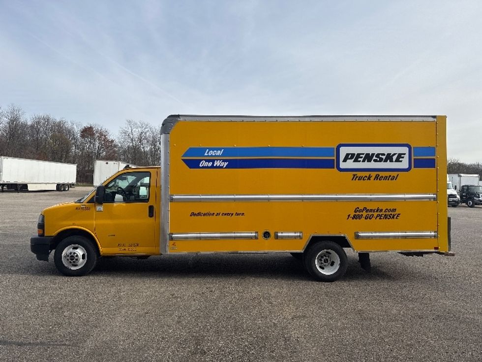 Light Duty Box Truck-Light and Medium Duty Trucks-GMC-2021-Savana G33903-Kalamazoo-MI-70,428\n\t\tmiles-$ 34,000 - Image 4