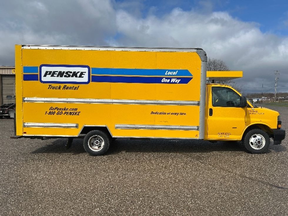 Light Duty Box Truck-Light and Medium Duty Trucks-GMC-2021-Savana G33903-Kalamazoo-MI-90,205\n\t\tmiles-$ 27,000 - Image 15