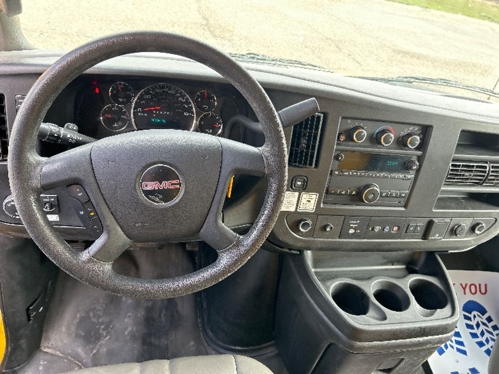 Light Duty Box Truck-Light and Medium Duty Trucks-GMC-2021-Savana G33903-Kalamazoo-MI-90,205\n\t\tmiles-$ 27,000 - Image 18