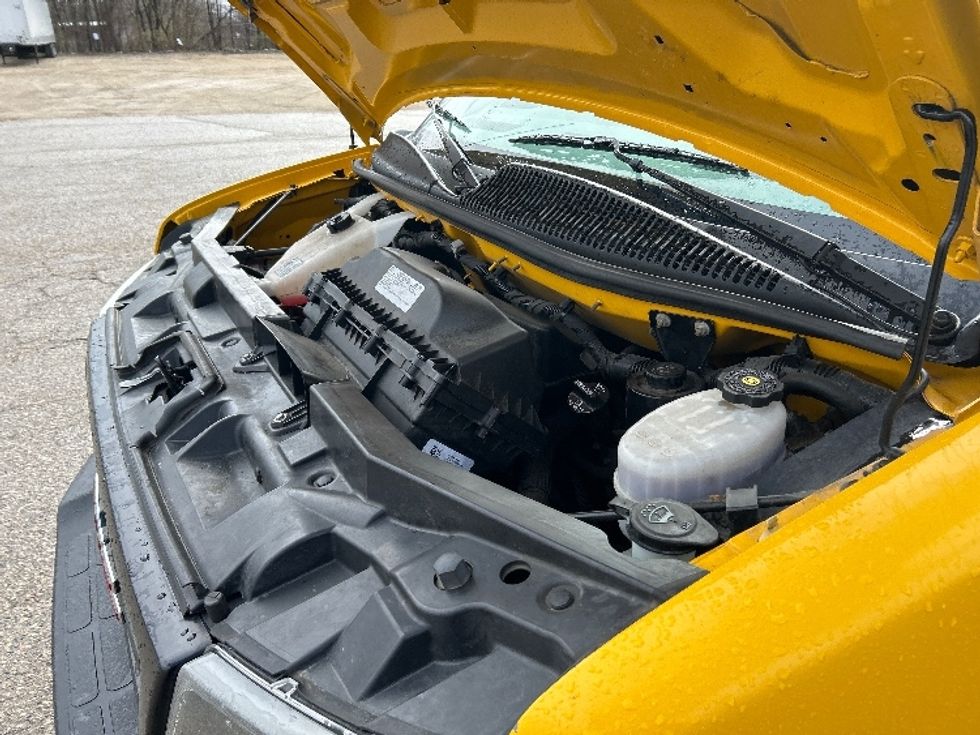 Light Duty Box Truck-Light and Medium Duty Trucks-GMC-2021-Savana G33903-Kalamazoo-MI-90,205\n\t\tmiles-$ 27,000 - Image 24