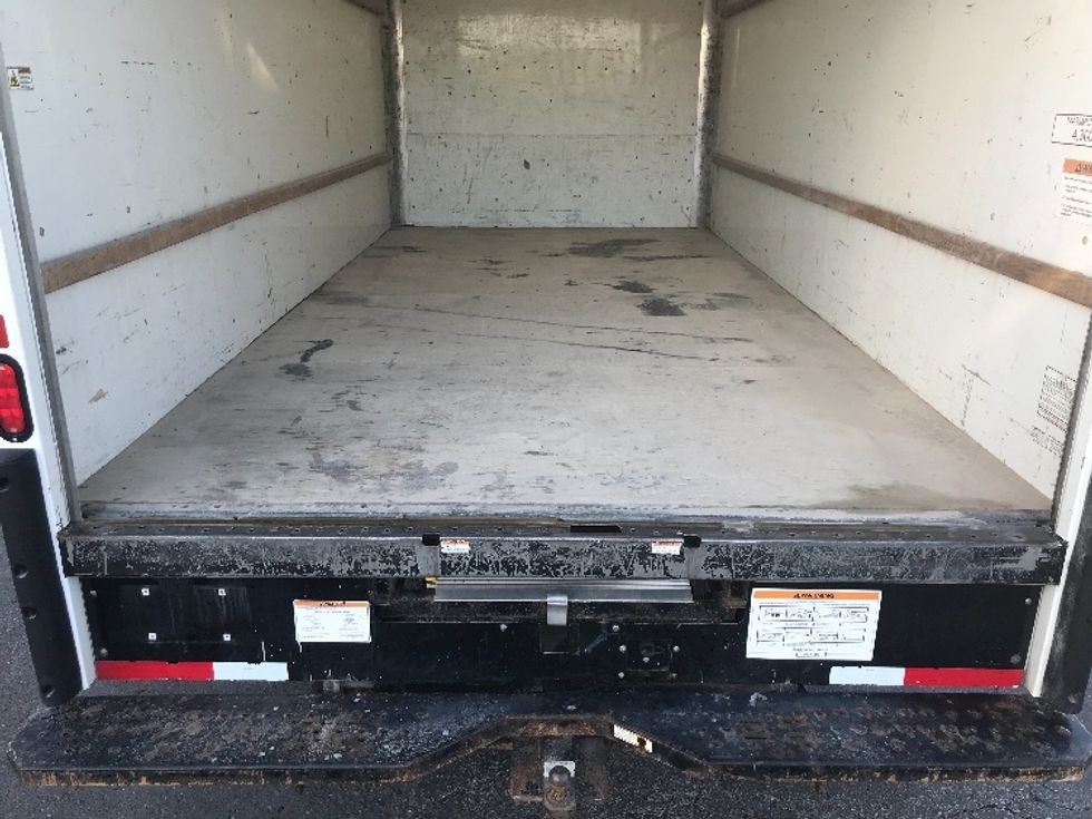 Light Duty Box Truck-Light and Medium Duty Trucks-GMC-2021-Savana G33903-Kansas City-MO-105,545\n\t\tmiles-$ 29,250 - Image 9