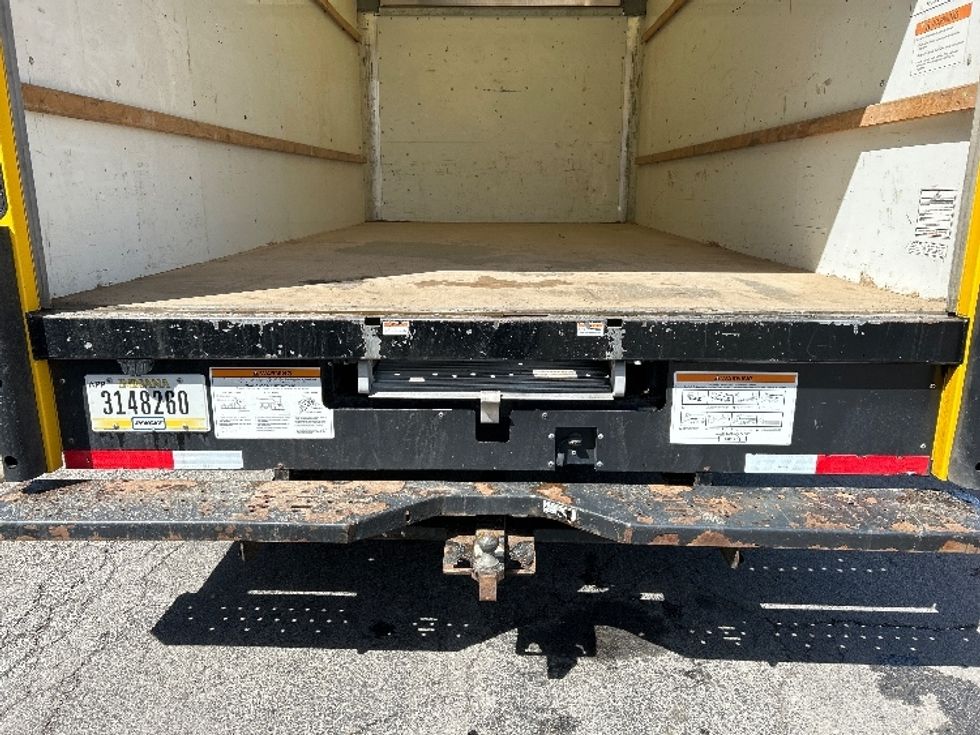 Light Duty Box Truck-Light and Medium Duty Trucks-GMC-2021-Savana G33903-Kansas City-MO-106,705\n\t\tmiles-$ 24,500 - Image 10