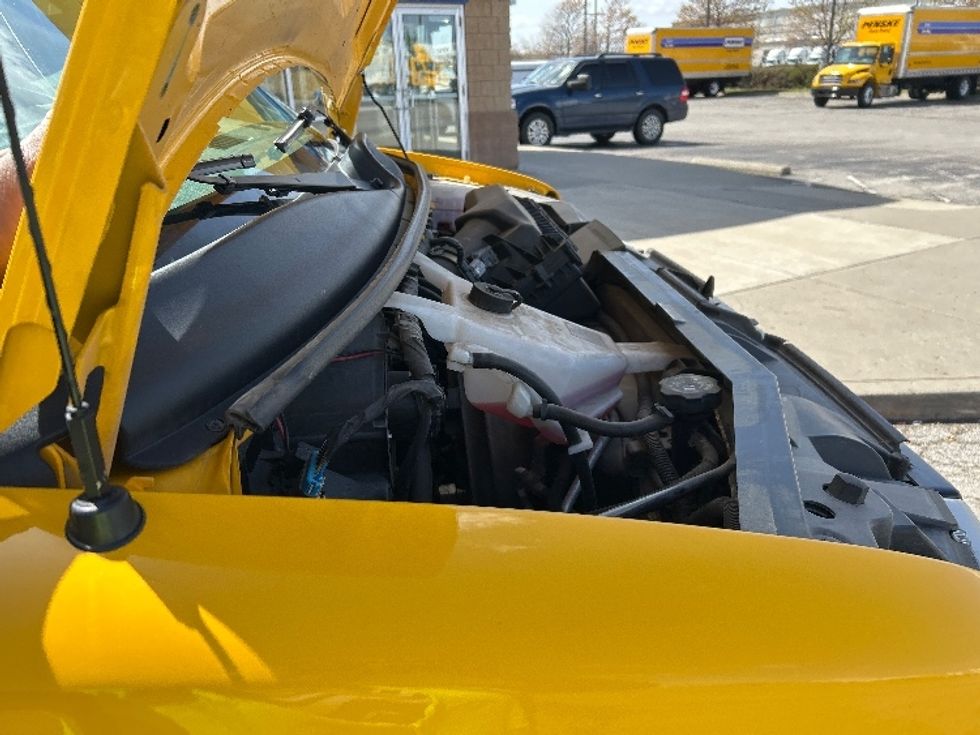 Light Duty Box Truck-Light and Medium Duty Trucks-GMC-2021-Savana G33903-Kansas City-MO-106,705\n\t\tmiles-$ 24,500 - Image 23