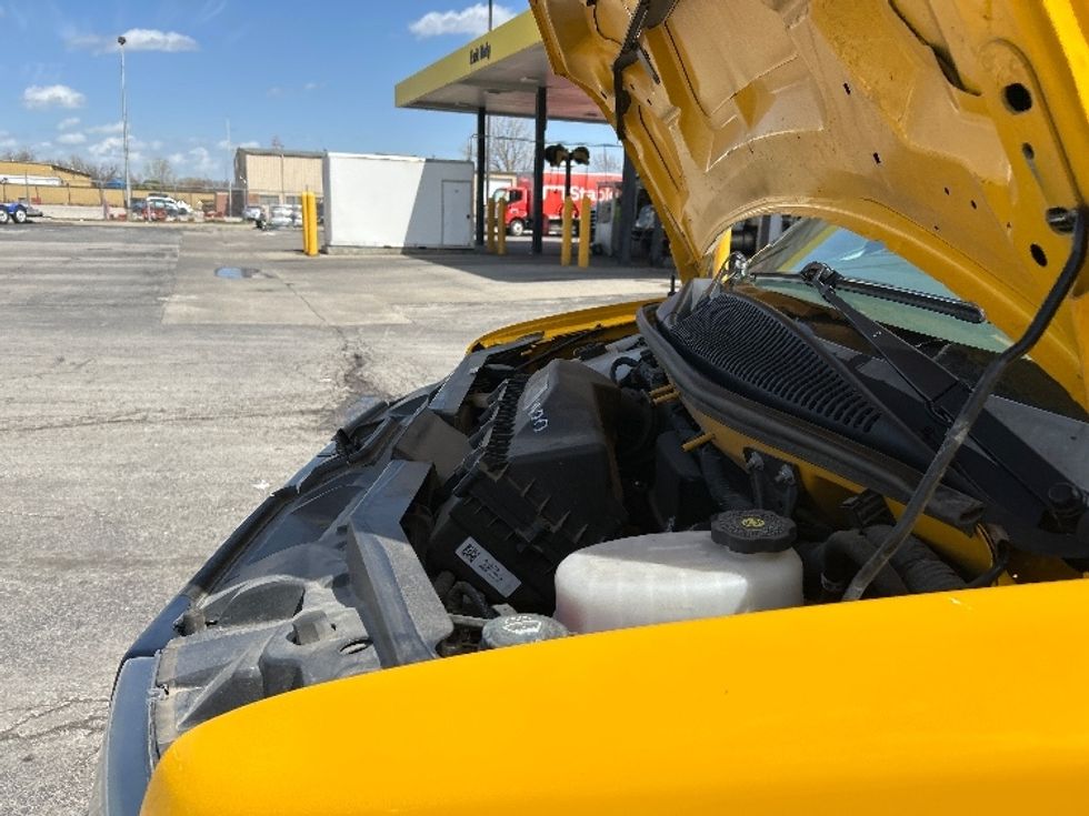 Light Duty Box Truck-Light and Medium Duty Trucks-GMC-2021-Savana G33903-Kansas City-MO-106,705\n\t\tmiles-$ 24,500 - Image 24
