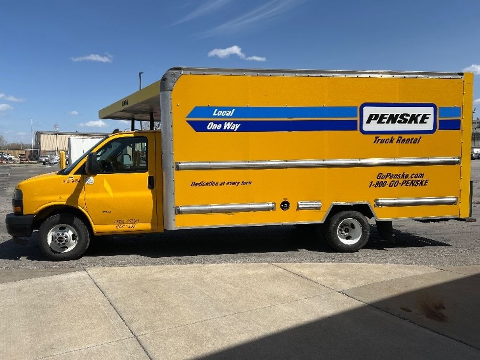 Light Duty Box Truck-Light and Medium Duty Trucks-GMC-2021-Savana G33903-Kansas City-MO-106,705\n\t\tmiles-$ 24,500 - Image 4