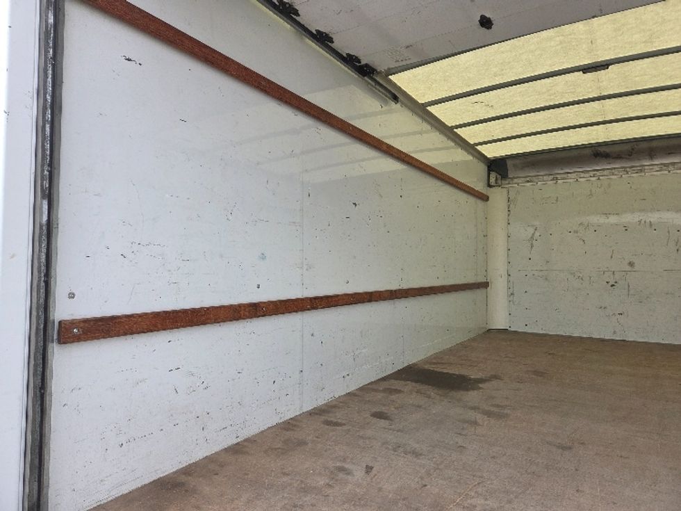 Light Duty Box Truck-Light and Medium Duty Trucks-GMC-2021-Savana G33903-Kansas City-MO-107,485\n\t\tmiles-$ 29,000 - Image 10