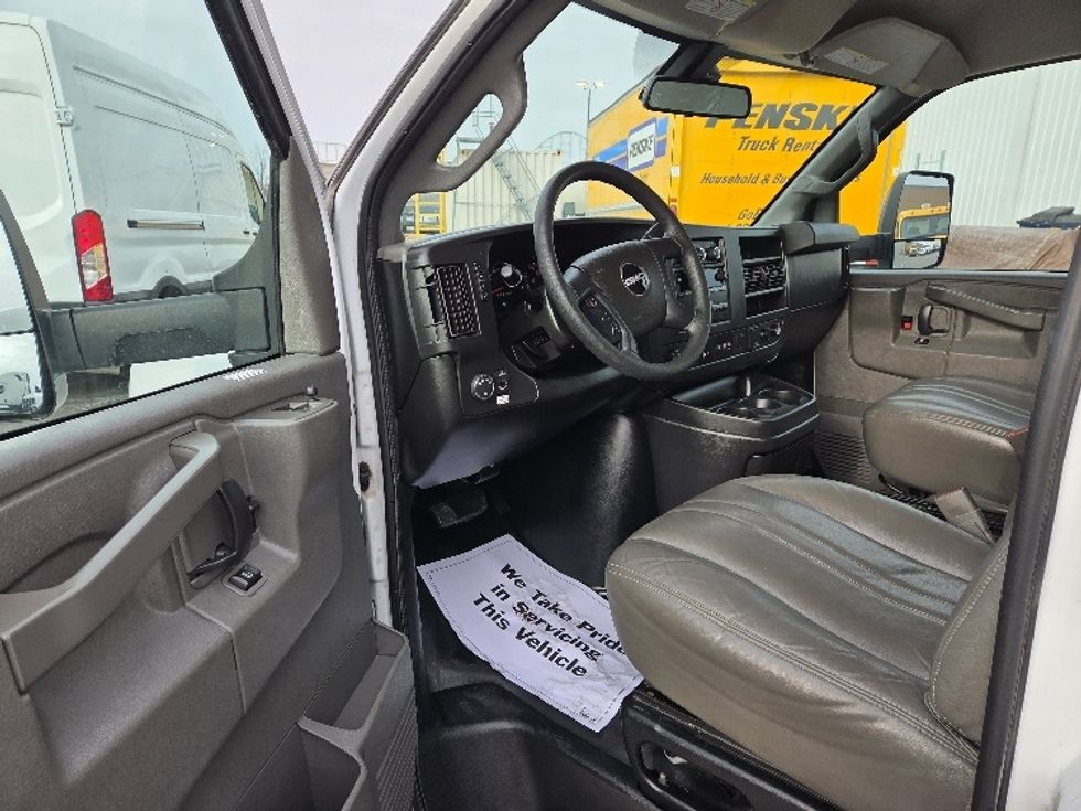 Light Duty Box Truck-Light and Medium Duty Trucks-GMC-2021-Savana G33903-Kansas City-MO-107,485\n\t\tmiles-$ 29,000 - Image 15