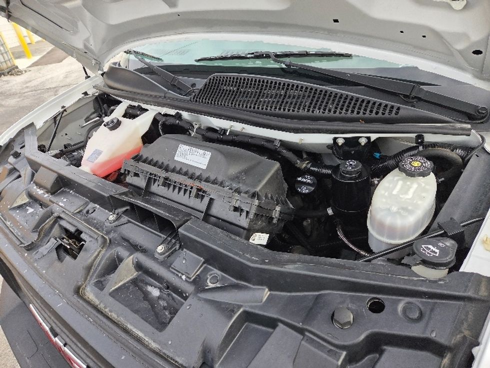 Light Duty Box Truck-Light and Medium Duty Trucks-GMC-2021-Savana G33903-Kansas City-MO-107,485\n\t\tmiles-$ 29,000 - Image 23