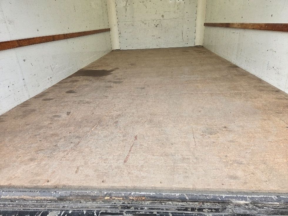 Light Duty Box Truck-Light and Medium Duty Trucks-GMC-2021-Savana G33903-Kansas City-MO-107,485\n\t\tmiles-$ 29,000 - Image 9