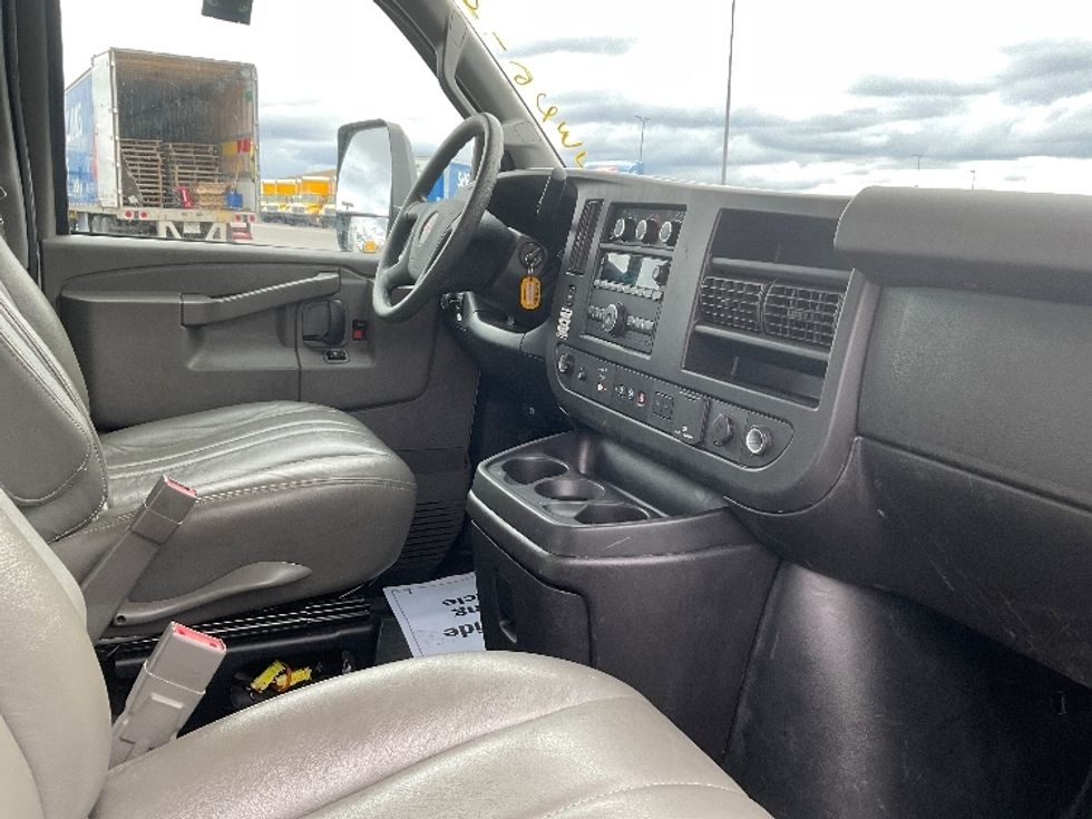 Light Duty Box Truck-Light and Medium Duty Trucks-GMC-2021-Savana G33903-Kansas City-MO-117,062\n\t\tmiles-$ 28,000 - Image 21