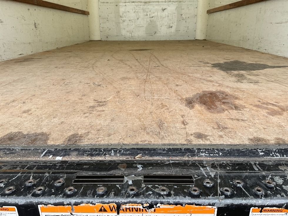 Light Duty Box Truck-Light and Medium Duty Trucks-GMC-2021-Savana G33903-Kansas City-MO-117,062\n\t\tmiles-$ 28,000 - Image 9