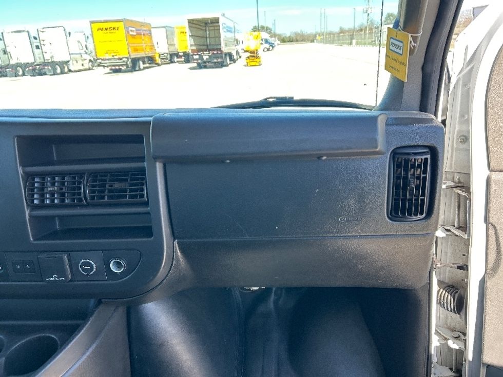 Light Duty Box Truck-Light and Medium Duty Trucks-GMC-2021-Savana G33903-Katy-TX-104,843\n\t\tmiles-$ 28,750 - Image 21