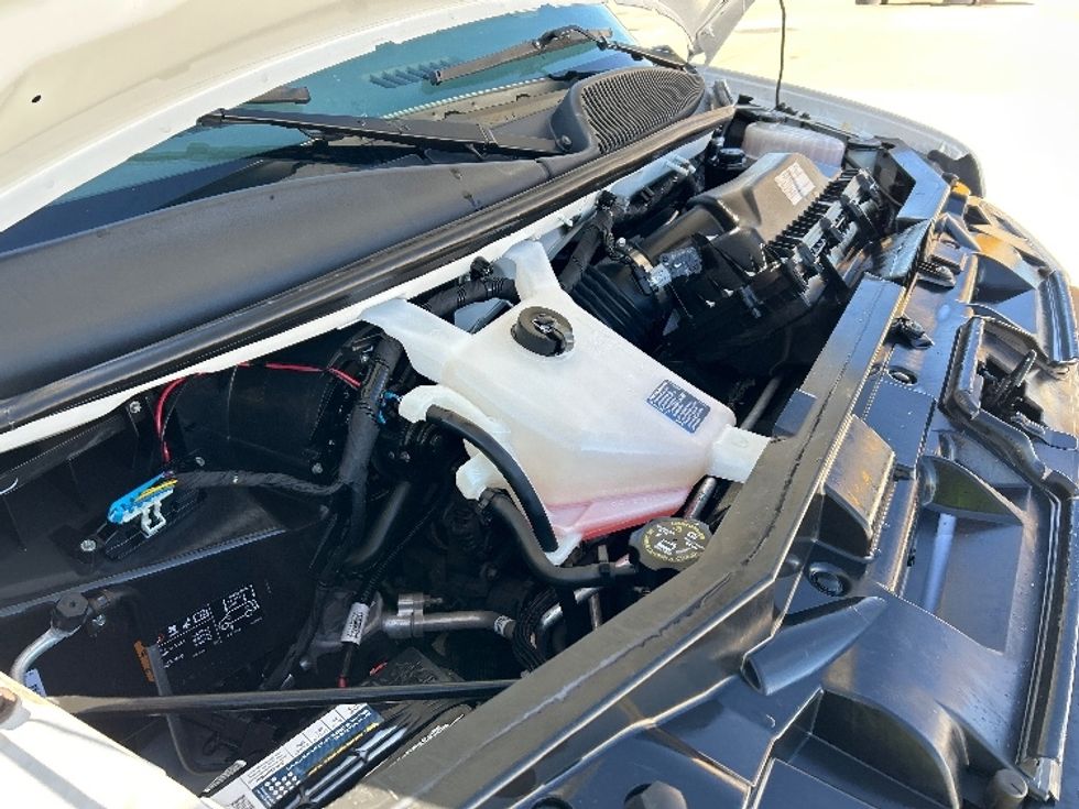 Light Duty Box Truck-Light and Medium Duty Trucks-GMC-2021-Savana G33903-Katy-TX-104,843\n\t\tmiles-$ 28,750 - Image 23