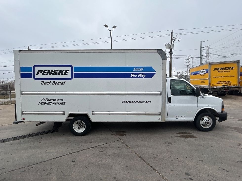 Light Duty Box Truck-Light and Medium Duty Trucks-GMC-2021-Savana G33903-Katy-TX-106,197\n\t\tmiles-$ 28,750 - Image 15