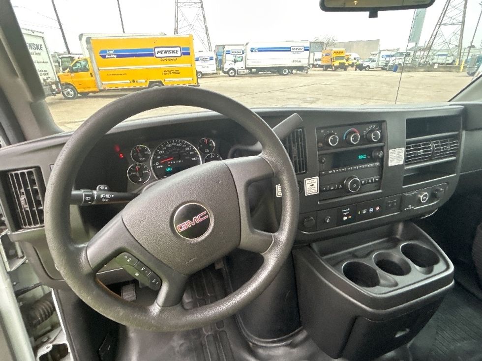 Light Duty Box Truck-Light and Medium Duty Trucks-GMC-2021-Savana G33903-Katy-TX-106,197\n\t\tmiles-$ 28,750 - Image 18
