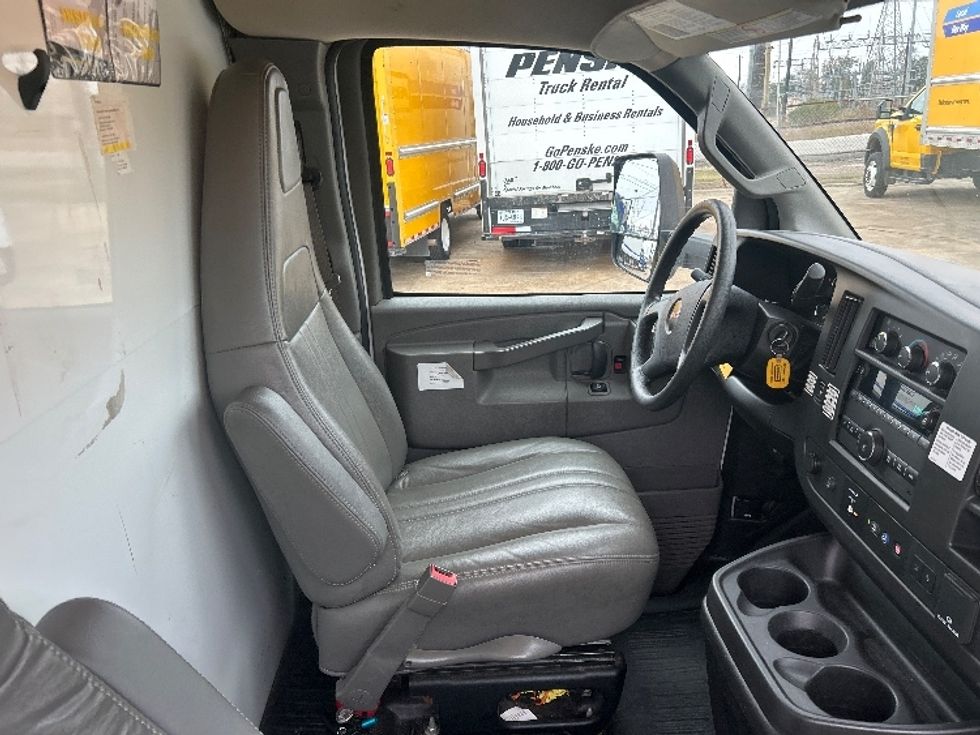 Light Duty Box Truck-Light and Medium Duty Trucks-GMC-2021-Savana G33903-Katy-TX-106,197\n\t\tmiles-$ 28,750 - Image 22