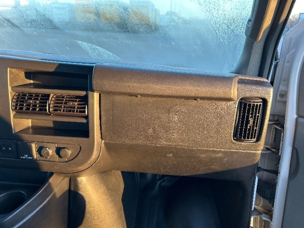 Light Duty Box Truck-Light and Medium Duty Trucks-GMC-2021-Savana G33903-Katy-TX-112,389\n\t\tmiles-$ 28,000 - Image 21